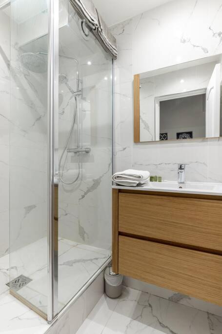 Grands Boulevards 22 : Cosy 1br-4p Apartamento Paris
